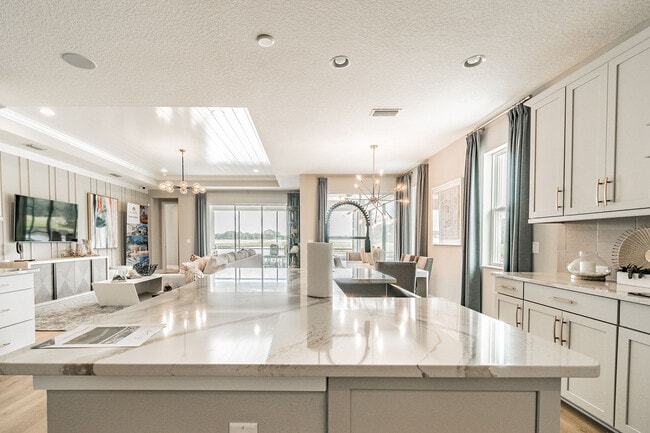 10012 Canaveral Cir unit 38529424, Sarasota, FL 34241 - photo 4