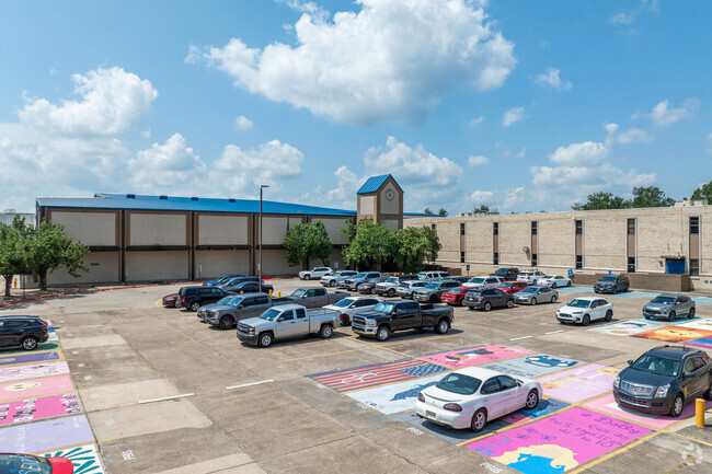 Sulphur High serves grades 9-12.