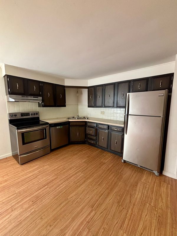 23 Losson Garden Dr, Cheektowaga, NY 14227