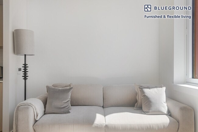 266 W 96th St unit FL12-ID2030, New York, NY 10025 - photo 2