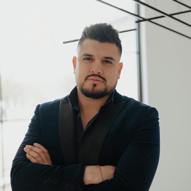 Agent Photo