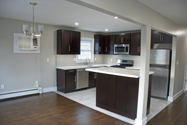 519 Jackson Ave unit 2, Rahway, NJ 07065 - photo 3