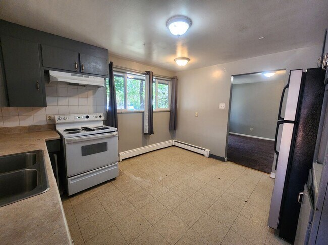 1753 Clinton St, Aurora, CO 80010 - photo 5