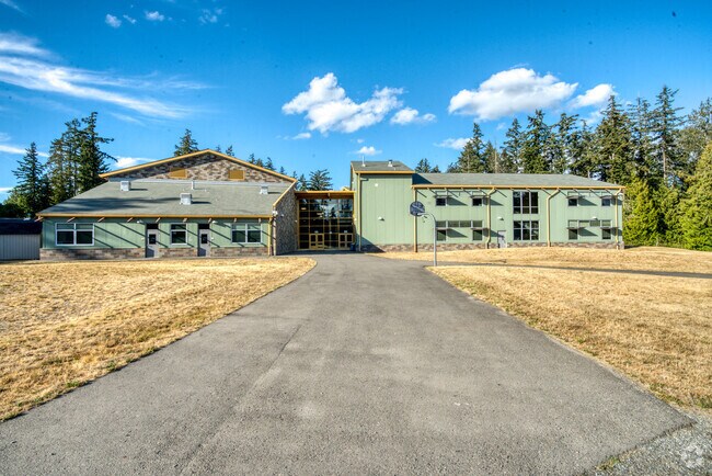 Sequoyah Middle School has a traditional and cozy design in Federal Way Washington area.