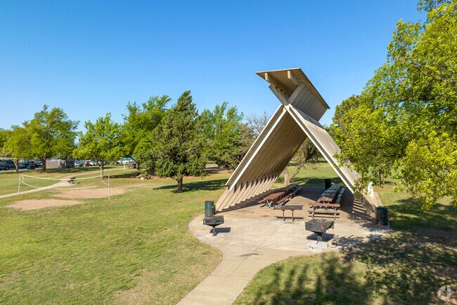 Enjoy Sand Volleyball and Covered Picnic area at Earlywine Park in Lakeridge Run