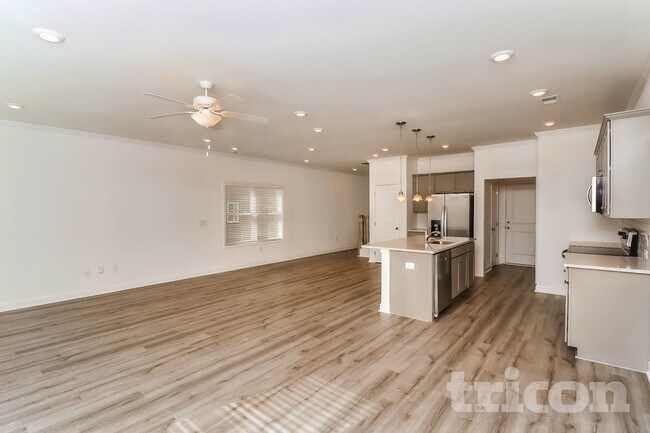 165 E Rdg Way, Woodstock, GA 30188 - photo 6