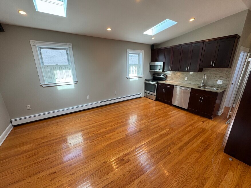 24 Ellington Rd unit 3, Somerville, MA 02144 - photo 1