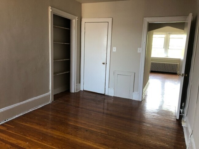 4051 Spruce St unit 3F, Philadelphia, PA 19104 - photo 4
