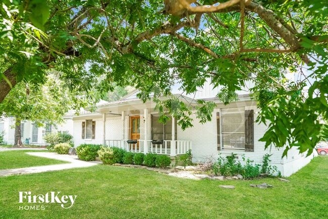 206 E 5th St, Ferris, TX 75125 - photo 2