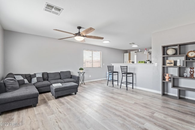 2437 E Jones Ave, Phoenix, AZ 85040 - photo 2