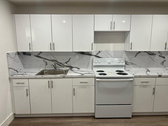 1236 NW 4th Ave, Fort Lauderdale, FL 33311 - photo 6