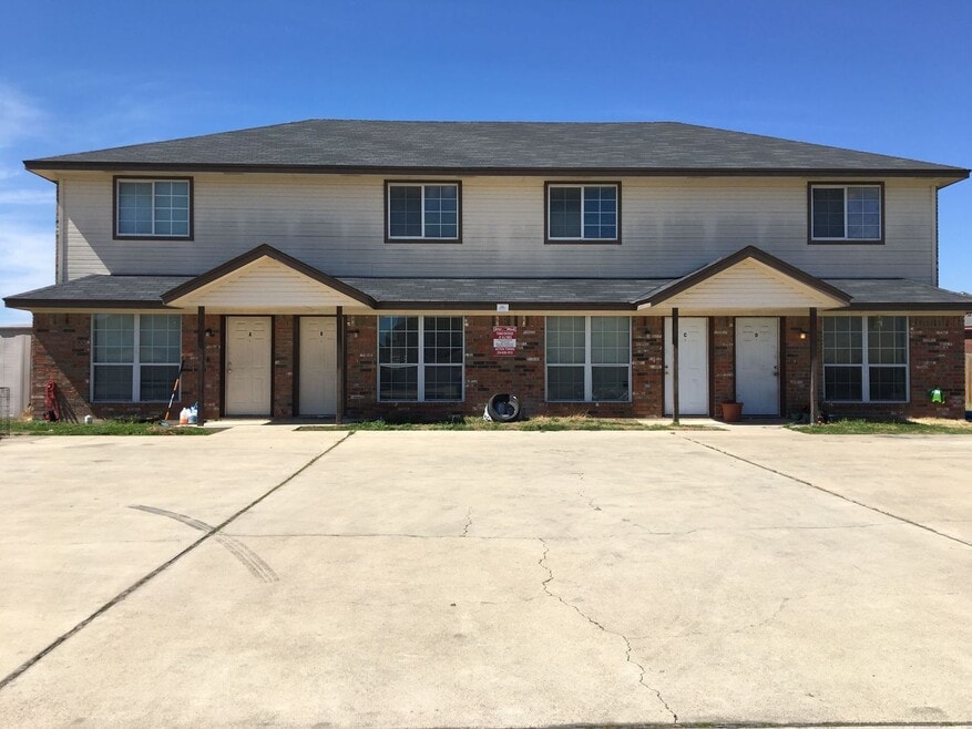4001 Doraine Ct unit D, Killeen, TX 76549 - photo 1