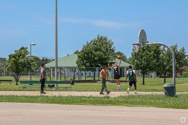 Heritage Park offers residents of Glenn Heights multiple areas for recreation and sports.