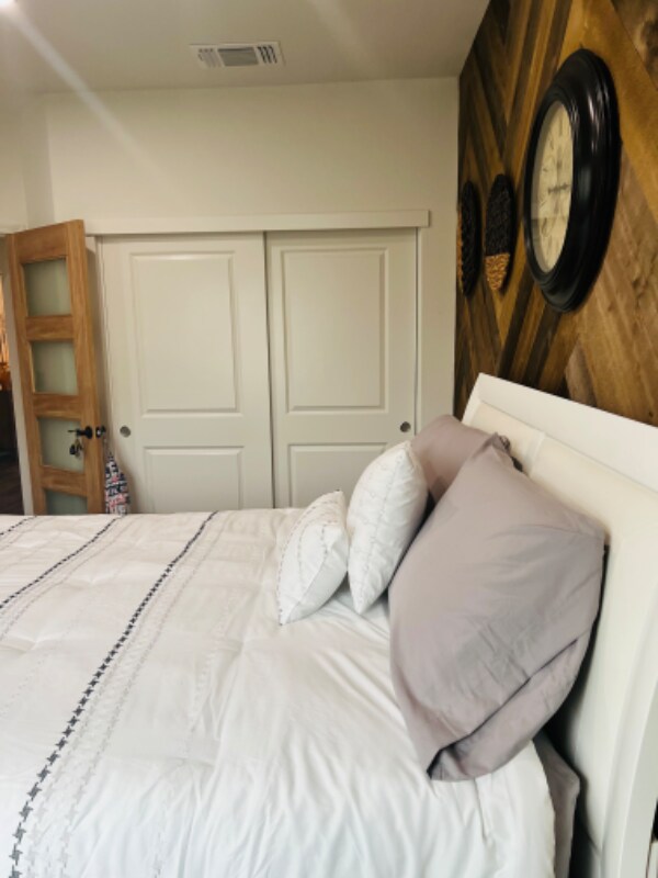 2118 Iberian Ct, Plumas Lake, CA 95961 - photo 3