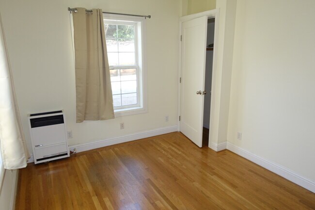 2571 Virginia St unit 1, Berkeley, CA 94709 - photo 6