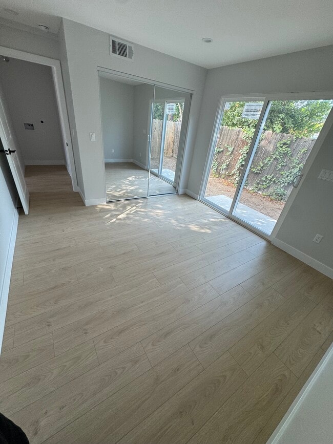 8530 Penfield Ave, Winnetka, CA 91306 - photo 6