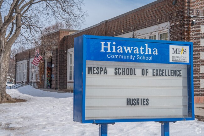 Hiawatha Community School nurtures a learning environment.