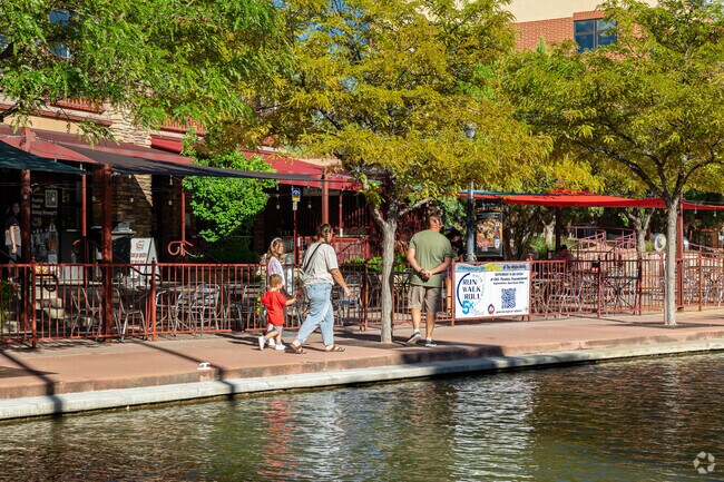 Northside residents love to stroll and choose a restaurant along the nearby Riverwalk.