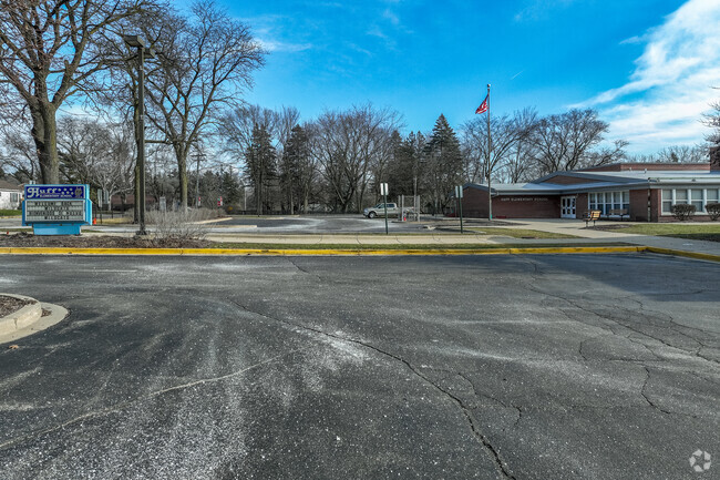 Huff Elementary is located in Elgin.