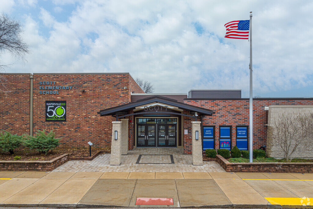 Scott Elementary School is a highly rated, public school located in Naperville, IL.