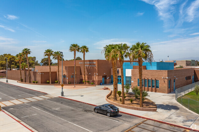 Front view of William K Moore Elementary.