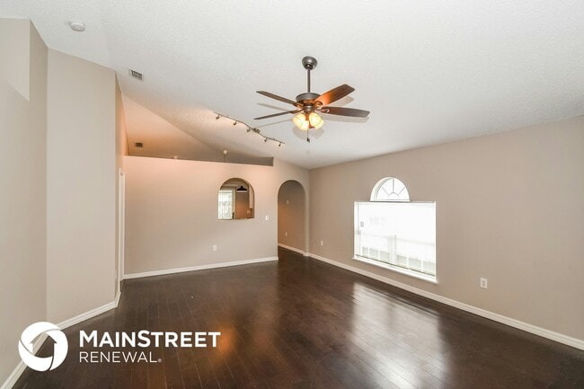 7336 Lawn Tennis Ln, Jacksonville, FL 32277 - photo 3