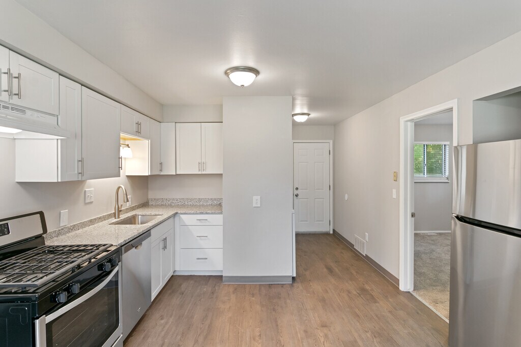 Pine Run Duplexes 12320 N Saginaw Hwy, Clio, MI
