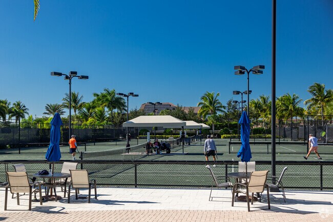 Heritage Bay has several clay tennis courts available to residents.