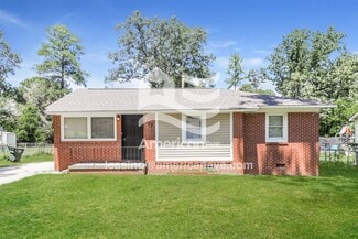 102 Lincoln St, Warner Robins, GA 31088