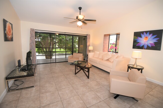 Large open floor plan. Spacious living room and dining area.
