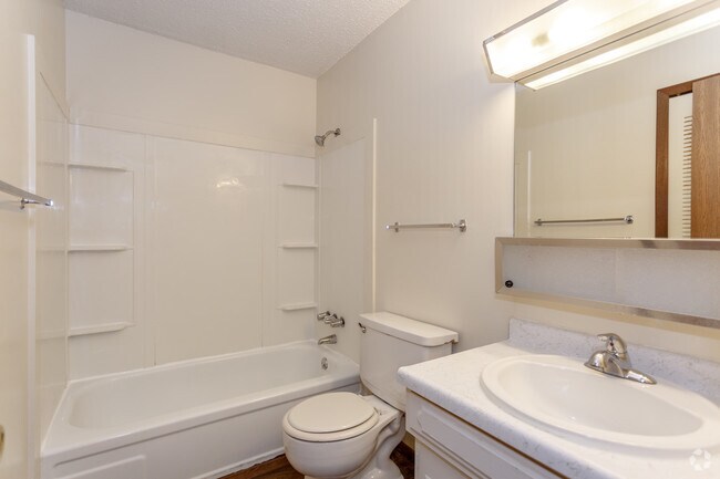 University Heights Apartments, Topeka, KS 66604 - photo 7