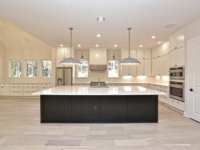 9000 Waterford Centre Blvd unit 36470230, Austin, TX 78758 - photo 3