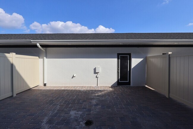 1367 Mount Royal Dr, Saint Cloud, FL 34771 - photo 7