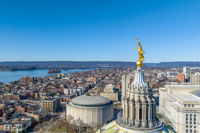 Bressler is close to Interstate 283 and the Capital Beltway, offering easy access to Harrisburg.