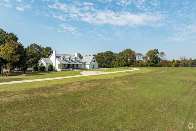 Wood Trace is home to several farmhouses on large lots.