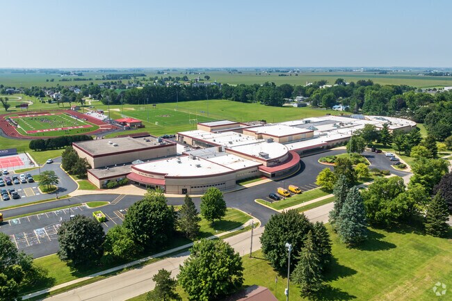 Big Foot High School scores a B-Minus on Niche.