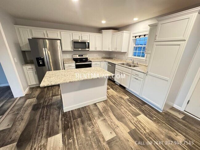 110 Rocky Rdg Dr unit 5, Hermon, ME 04401 - photo 2