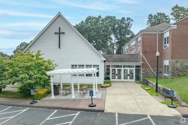 The White Oak Baptist Academy is located at 5344 Main Street in Stratford, CT.