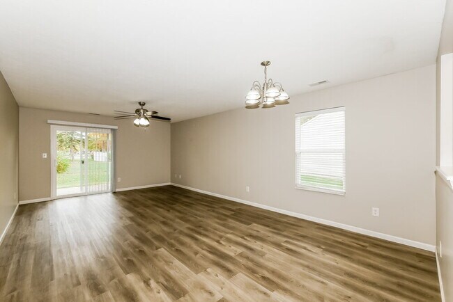 117 Hilltop Farms Blvd, Whiteland, IN 46184 - photo 6