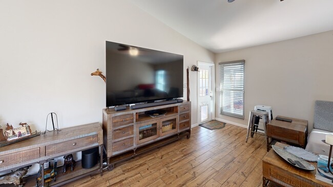 1708 W Cortez Cir unit 6, Chandler, AZ 85224 - photo 2