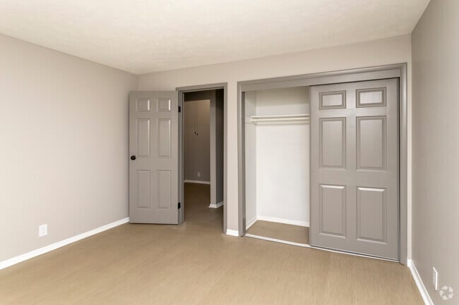 Reserve at the Knolls Apartments and Townhomes, Omaha, NE 68164 - photo 7