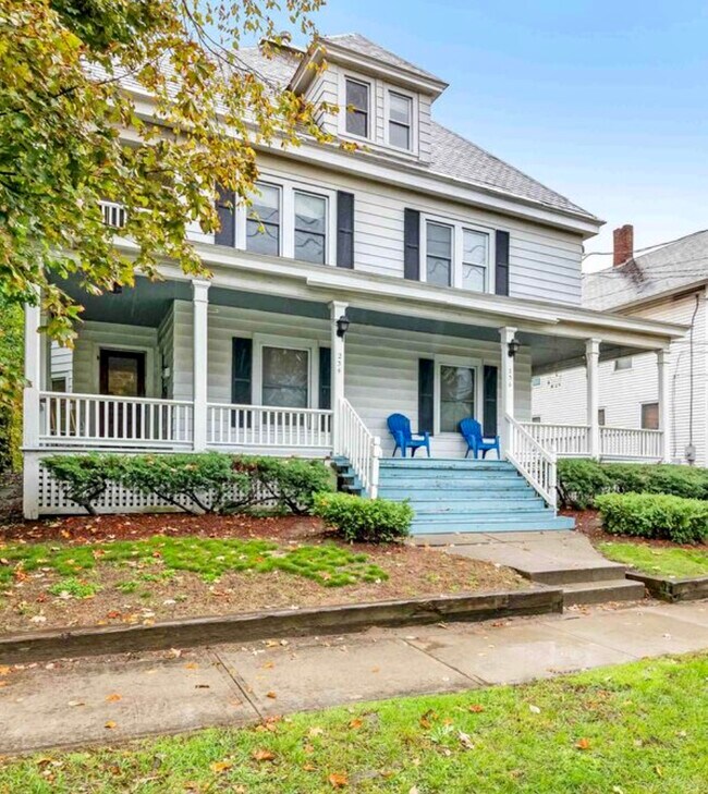 234 Shelburne Rd unit 234 Shelburne Unit 1, Burlington, VT 05401 - photo 4