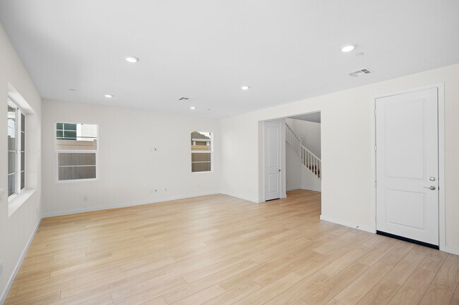 23775 Orange Blossom Dr, Santa Clarita, CA 91321 - photo 6