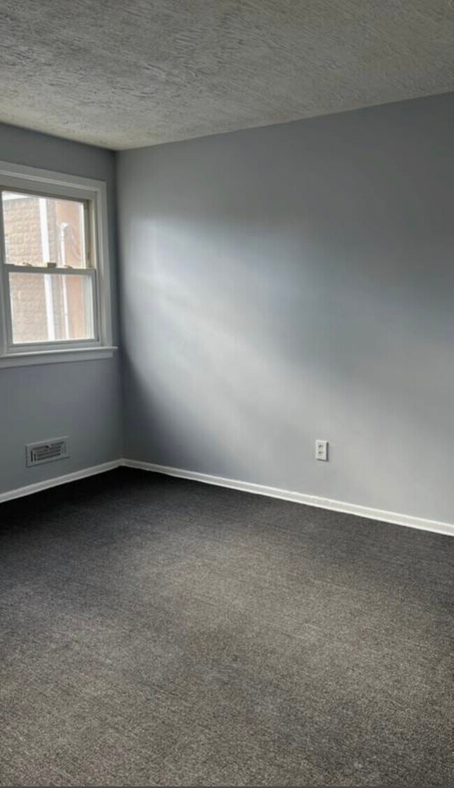 101 Lily St unit 2nd Flr, Paterson, NJ 07522 - photo 6