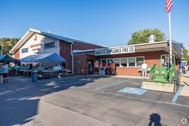 Confluence Square sits about 7 miles south via Kingwood Road.