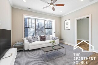 1946 W Nelson St Unit 2E, Chicago, IL 60657