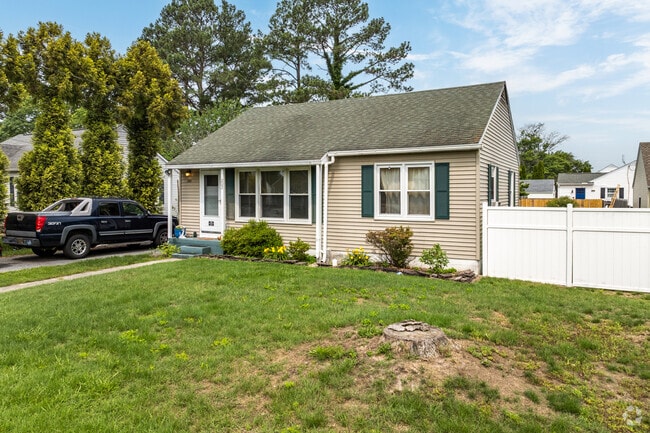 Cape Cod homes are a popular option in the middle class city of Georgetown.