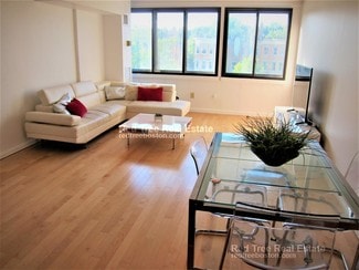 1731 Beacon St Unit 422, Brookline, MA 02445