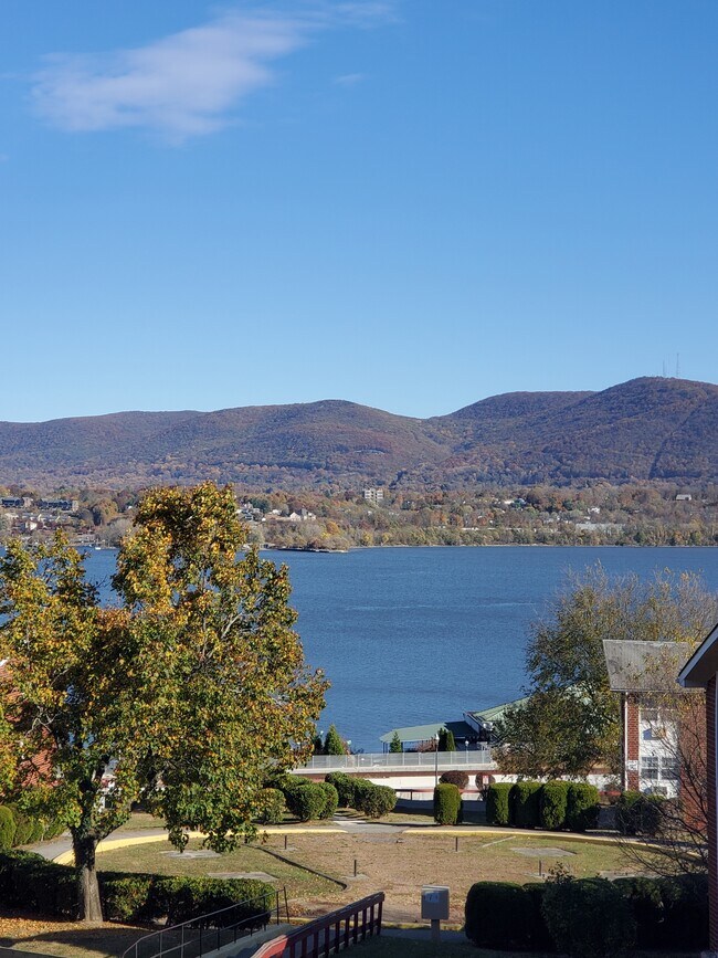 177 W Parmenter St unit 3, Newburgh, NY 12550 - photo 3