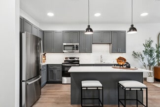 8116 E 151st St, Bixby, OK 74008
